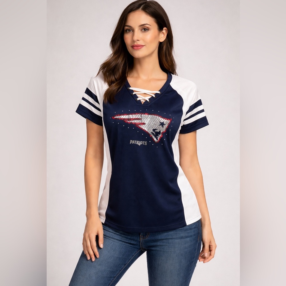 Cute Majestic Patriot women’s short sleeve jersey top size Medium NFL